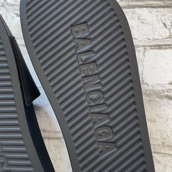 Balenciaga Glow In The Dark Slides - Picture 5 of 8